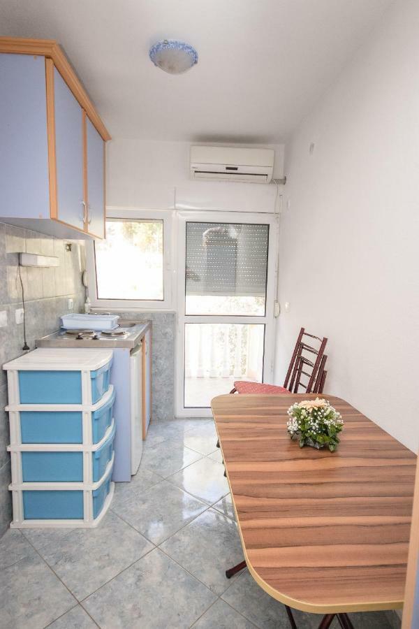 Apartments Duskic Утьеха Экстерьер фото